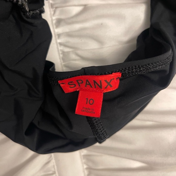 Spanx Black Tankini Top - Picture 3 of 3